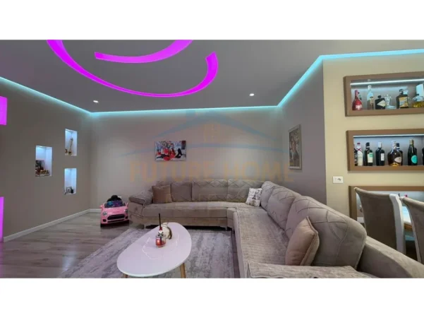 Tirane, shitet apartament 2+1 Kati 5, 111 m² 155.000 € 