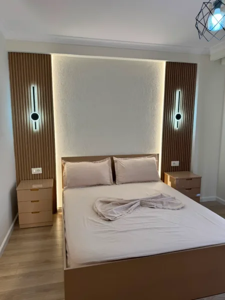 Shqiperi, jepet me qera apartament 2+1+Ballkon Kati 5, 88 m² 450 € (Kompleksi Tom Doshi Shkoze)