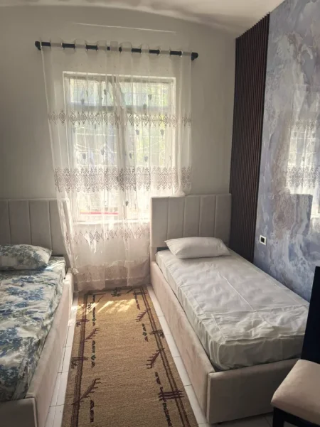 Tirane, jepet me qera garsonier Studio Kati 0, 25 m² 400 € 