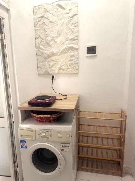 Tirane, jepet me qera garsonier Studio Kati 0, 25 m² 400 € 