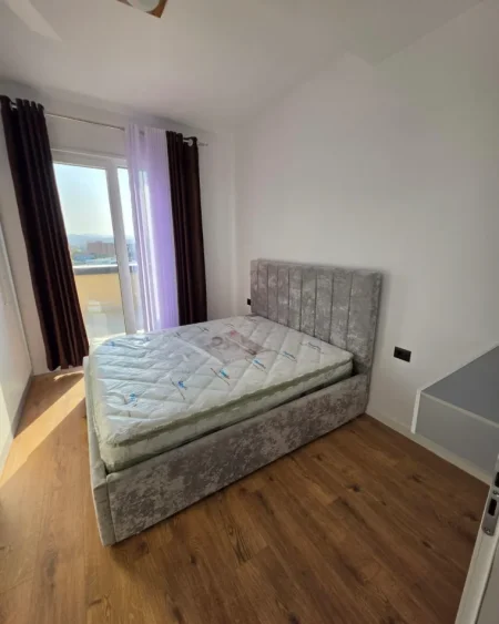 Tirane, jepet me qera apartament 2+1 , 89 m² 500 € 