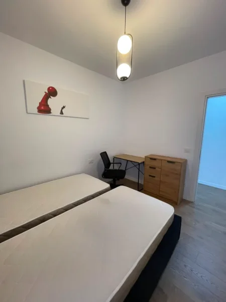 Tirane, shitet apartament 2+1+Ballkon Kati 1, 98 m² 275.000 € (Teg)