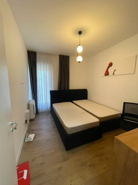 Tirane, shitet apartament 2+1+Ballkon Kati 1, 98 m² 275.000 € (Teg)
