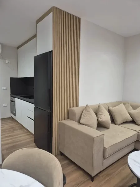 💥Tirane, jepet me qera Apartament 1+1 Kati 7, 60 m²,Mobilim i Ri, Çmimi 55.000 Lekë të Reja, (Pranë Shkollës Bashkuar, tek Rruga Dibrës, Tiranë.)