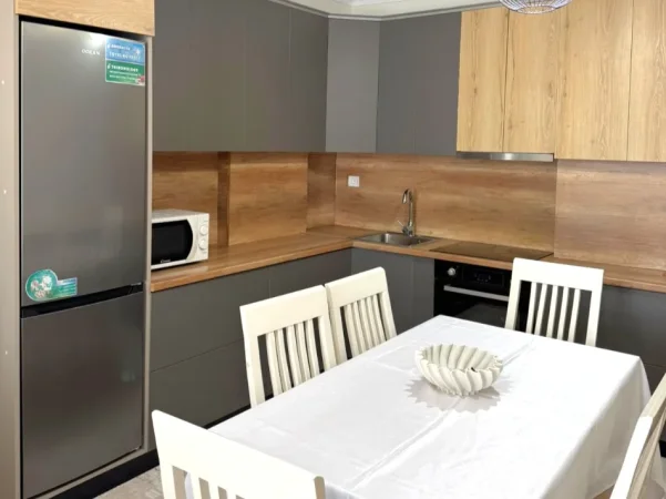 Tirane, jepet me qera apartament 2+1 Kati 5, 88 m² 430 € 