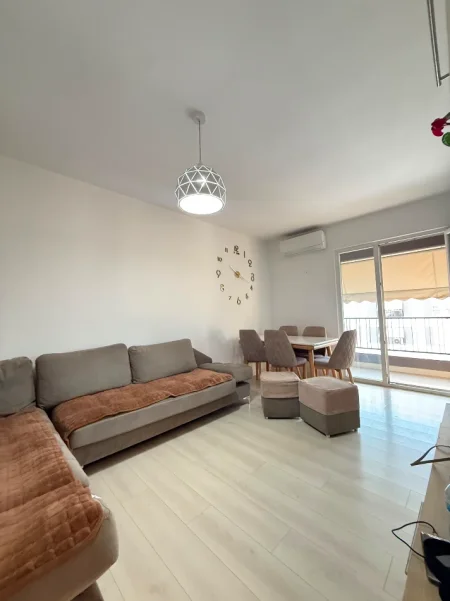 Tirane, jepet me qera apartament 2+1 Kati 8, 96 m² 650 € (5 maji)