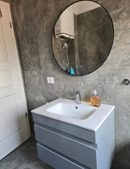 Tirane, jepet me qera apartament 1+1 Kati 6, 80 m² 600 € (Rruga e Elbasanit)