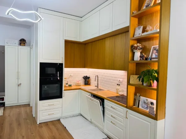 Tirane, jepet me qera apartament 3+1+Ballkon Kati 4, 105 m² 700 € (Rezidenca Kaimi, Ali Demi)