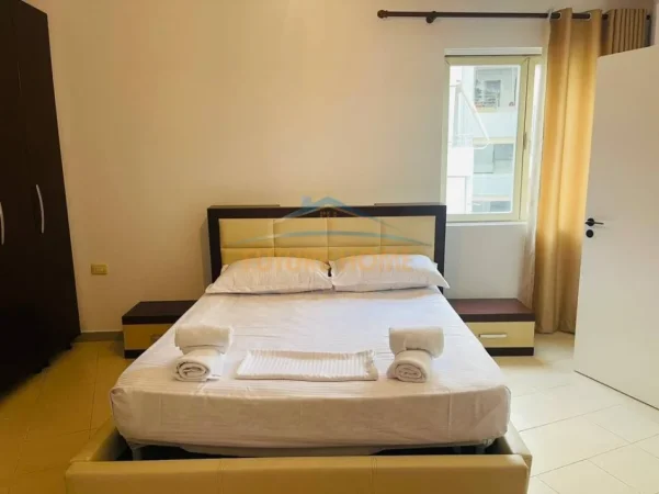 Tirane, jepet me qera apartament 1+1+Ballkon Kati 6, 66 m² 400 € (Fresk)