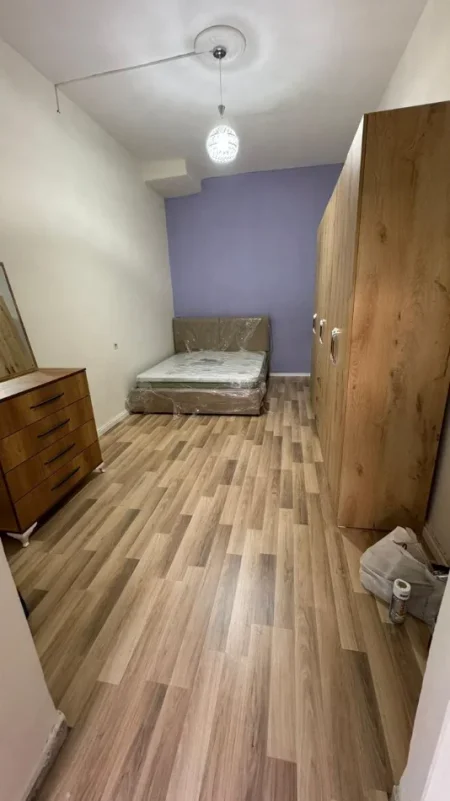 Tirane, jepet me qera apartament 3+1+Ballkon Kati 0, 110 m² 550 € (Pranë Gjimnazit "Besnik Sykja)