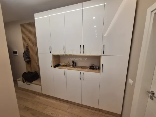 Tirane, jepet me qera apartament 1+1 Kati 3, 67 m² 550 € (astiri)