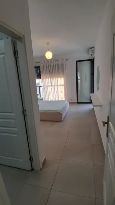Tirane, jepet me qera apartament 2+1+Aneks+Ballkon Kati 5 + PARKIM, 149 m² 790 € (Te Spitali 5, Kompleksi ASL1)