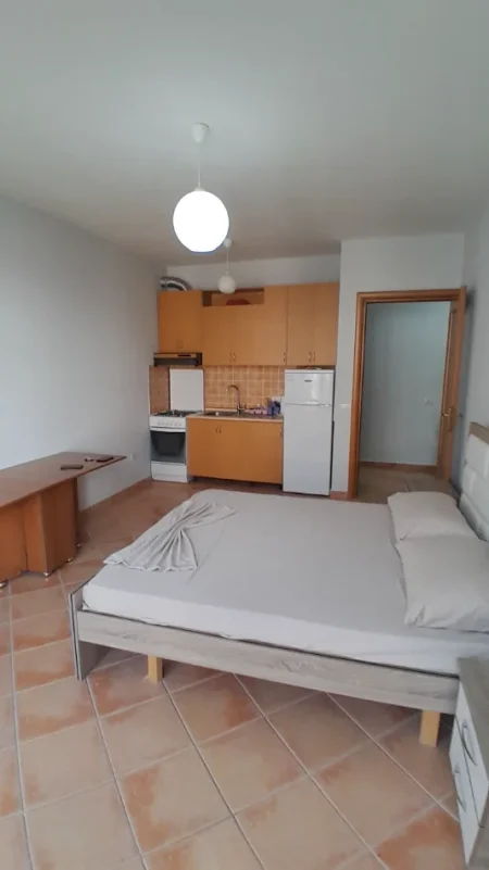 Golem, shes garsonier 1+1 Kati 3, 41 m² me HIPOTEKE, 56.000 € (Golem)