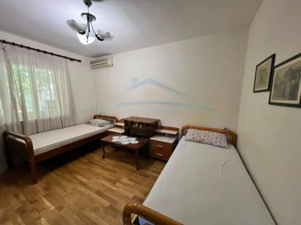 Tirane, jepet me qera apartament 2+1 Kati 1, 72 m² 50.000 € (SHKOLLA E BALETIT)
