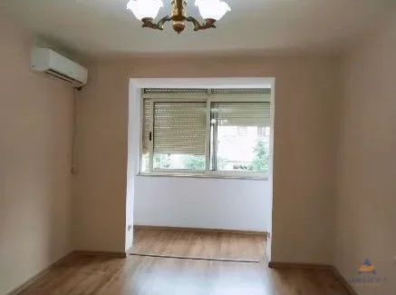 Tirane, jepet me qera apartament 1+1+Ballkon Kati 2, 50 m² 600 € 