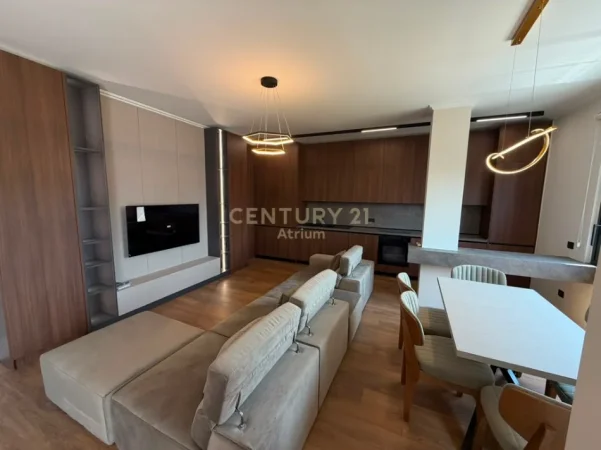 Tirane, jepet me qera apartament 4+1 Kati 3, 120 m² 1.250 € (sauk)