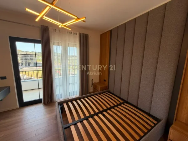 Tirane, jepet me qera apartament 4+1 Kati 3, 120 m² 1.250 € (sauk)