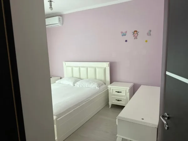 Tirane, jepet me qera apartament 2+1 Kati 5, 95 m² 750 € (Komuna e Parisit)