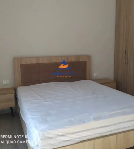 Tirane, jepet me qera apartament 1+1+Ballkon Kati 3, 45 m² 350 € 
