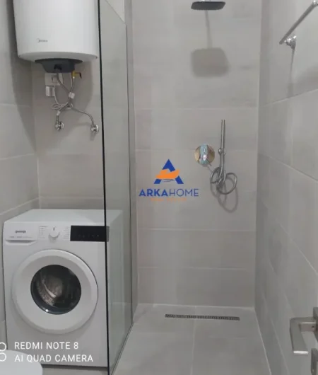 Tirane, jepet me qera apartament 1+1+Ballkon Kati 3, 45 m² 350 € 
