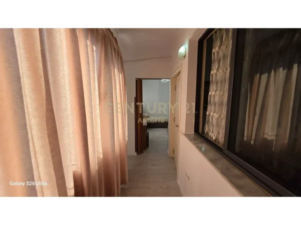 Tirane, jepet me qera apartament 2+1 Kati 2, 70 m² 630 € (kinostudio)