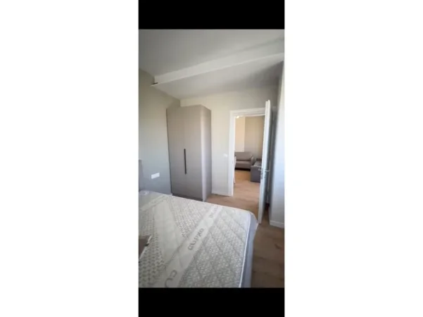 Tirane, jepet me qera apartament 1+1 Kati 8, 600 m² 600 € 