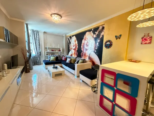 Tirane, jepet me qera apartament 1+1 Kati 4, 550 € (Ish Tregu Elektrik)