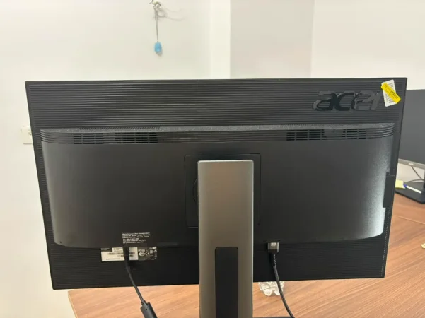 Tirane, shes Monitor Acer