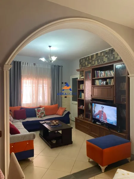 Tirane, shitet shtepi Vile 1 Katshe Kati 1, 100 m² 220.000 € 