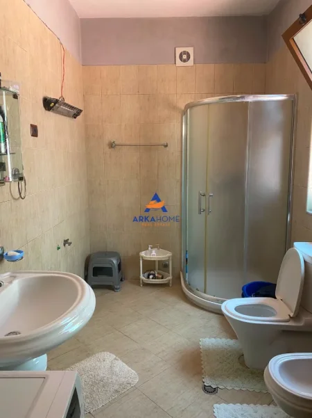 Tirane, shitet shtepi Vile 1 Katshe Kati 1, 100 m² 220.000 € 