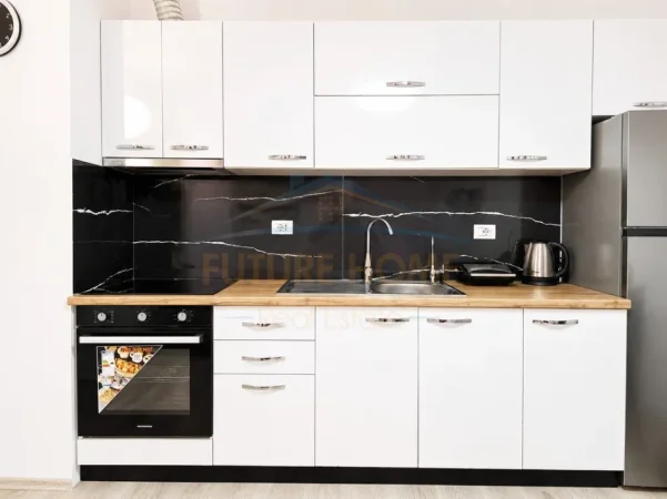 Tirane, jepet me qera apartament 1+1 Kati 6, 700 m² 550 € (Kompleksi Mangalem, Alidemi)