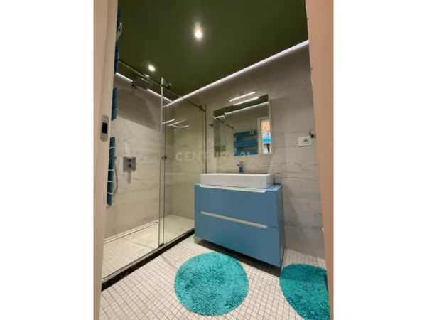 Tirane, shes apartament 2+1 Kati 2, 110 m² 255.000 € (Laprake)