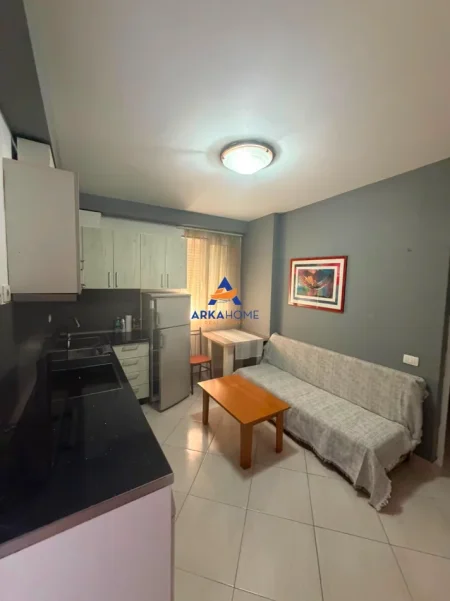 Tirane, jepet me qera apartament 1+1 Kati 1, 44 m² 461 € 