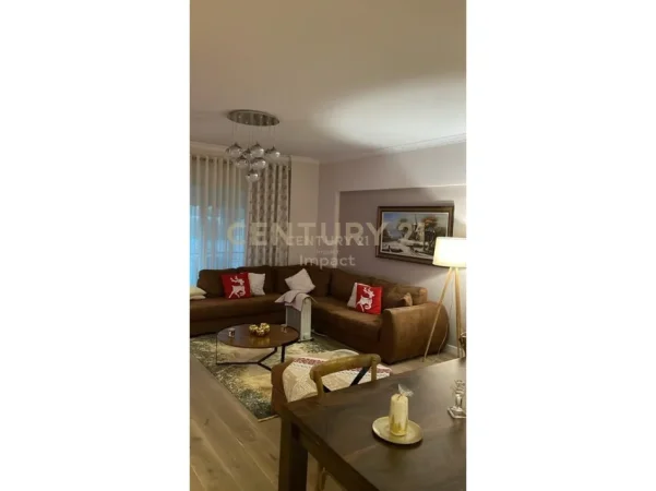 Tirane, jepet me qera apartament 2+1 Kati 3, 115 m² 750 € (don bosko)