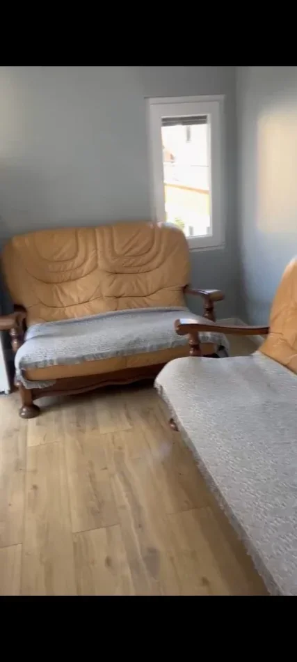 Tirane, jepet me qera Vile 1+1 Kati 3, 65 m² 370 € (rruga 5 maji)