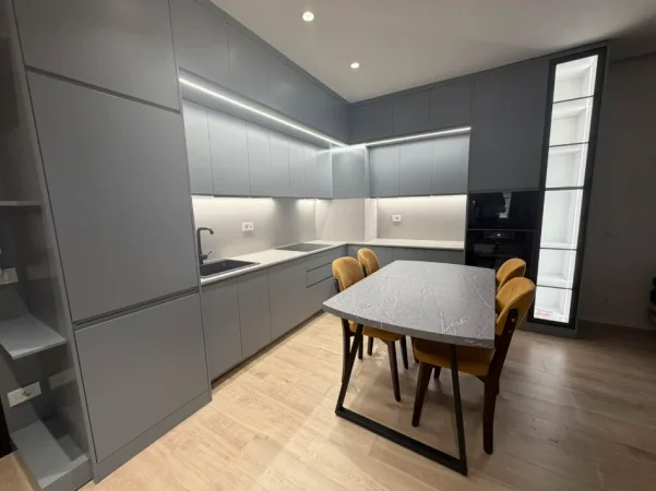 Tirane, jepet me qera apartament 1+1+Ballkon Kati 8, 75 m² 1.100 € (Rruga Mine Peza, Golden Tower)