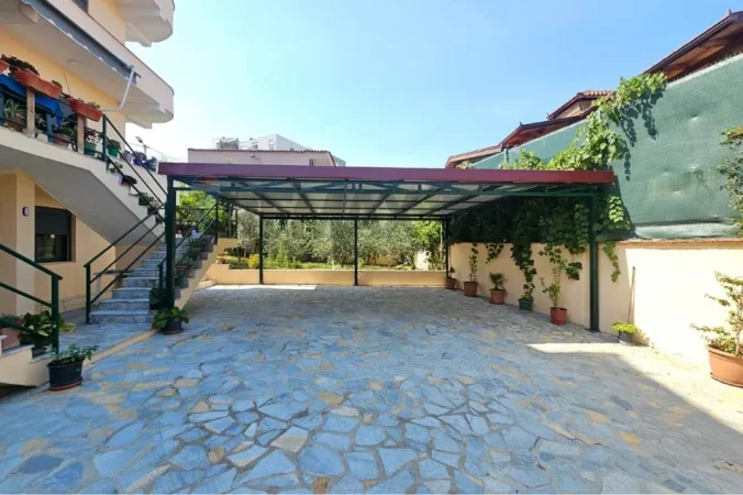Tirane, jepet me qera apartament 1+1 Kati 1, 70 m² 350 € (Qytet Studenti)
