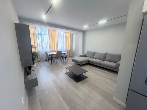 Tirane, shes apartament 2+1 Kati 5, 90 m² 268.000 € (Rruga Frosina Plaku)