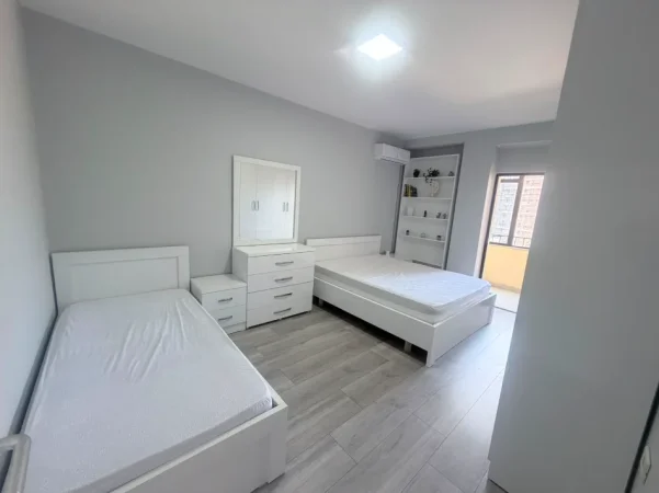 Tirane, shes apartament 2+1 Kati 5, 90 m² 268.000 € (Rruga Frosina Plaku)