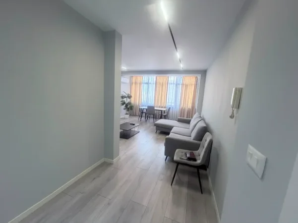 Tirane, shes apartament 2+1 Kati 5, 90 m² 268.000 € (Rruga Frosina Plaku)