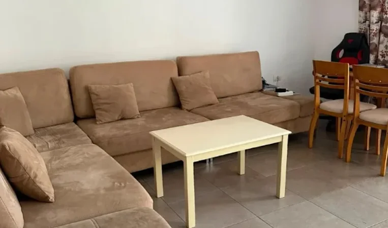 Tirane, jepet me qera apartament 2+1 Kati 5, 80 m² 550 € 