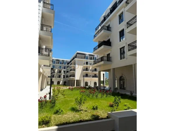 Tirane, shitet 1+1+P , 70 m² 160.000 € (Sauk)