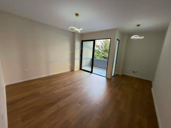 Tirane, shitet apartament 1+1 Kati 1, 67 m² 11.200.000 € (Unaza e Re)