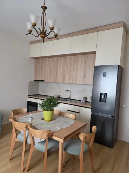 Tirane, jepet me qera apartament 1+1 Kati 4, 74 m² 800 € (VASIL SHANTO)