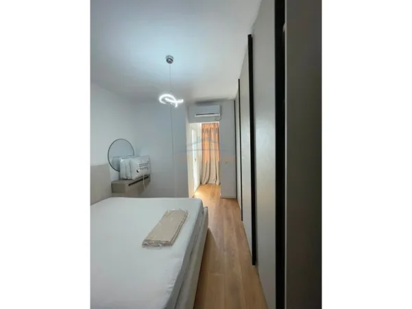 Tirane, jepet me qera apartament 2+1 Kati 4, 81 m² 730 € (Medreseja,Rruga e Dibres)