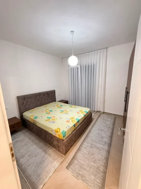 Tirane, jepet me qera apartament 1+1 Kati 9, 70 m² 450 € (Residenca Jolla ne Astir)