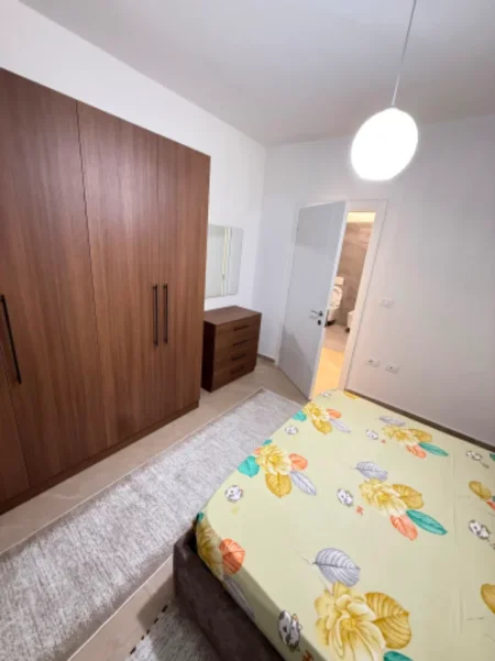Tirane, jepet me qera apartament 1+1 Kati 9, 70 m² 450 € (Residenca Jolla ne Astir)