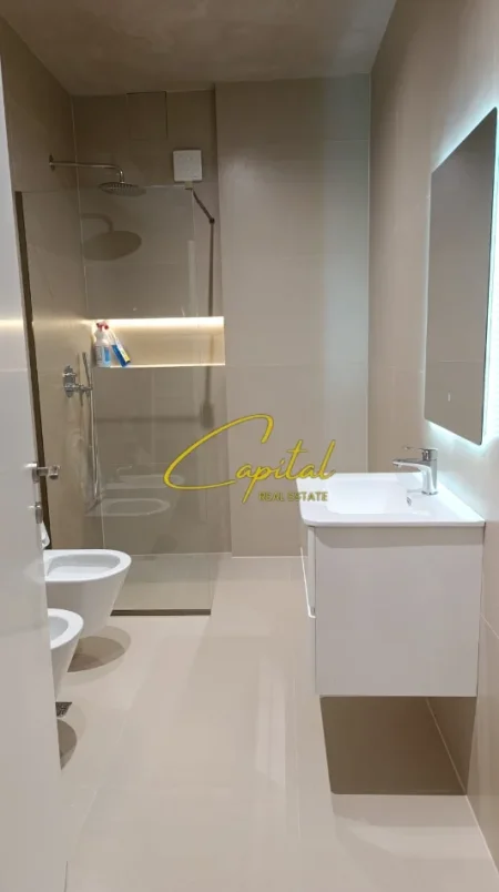 Tirane, jepet me qera apartament 1+1 Kati 6, 75 m² 800 € (RRUGA E KAVAJES)