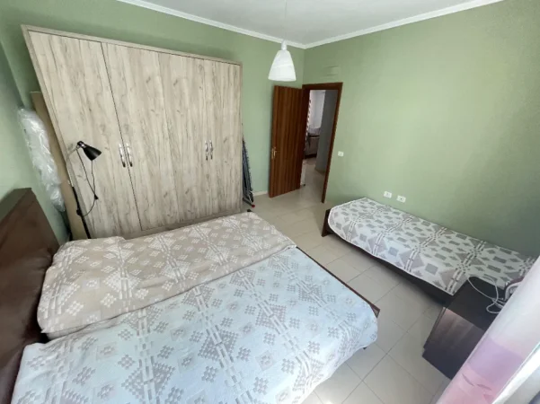 Tirane, jepet me qera apartament 2+1+Ballkon Kati 1, 116 m² 700 € (Kopshti Zoologjik)