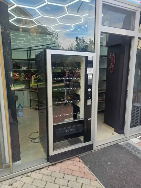 Durres, shes SHITEN MAKINERI SNACK &amp; ESPRESA